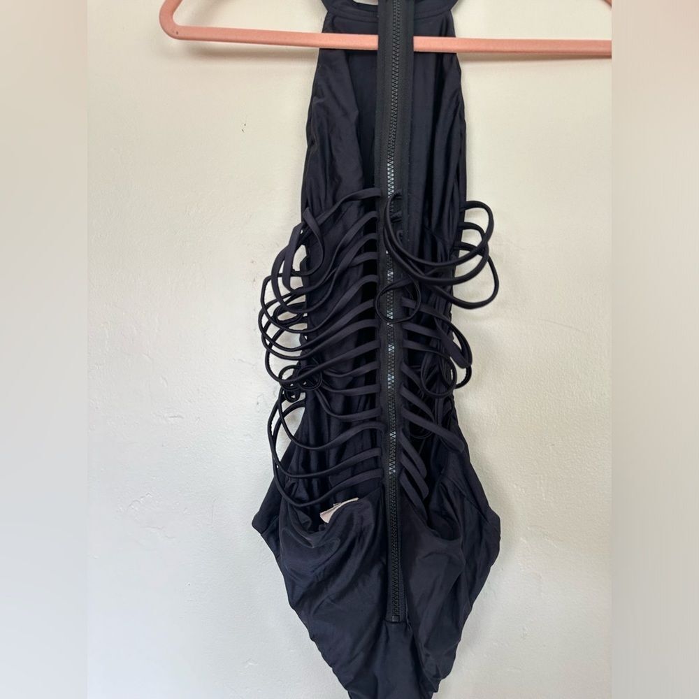 House of CB London Black Ladderback One Piece Swim Zipper Size S - Picture 7 of 8